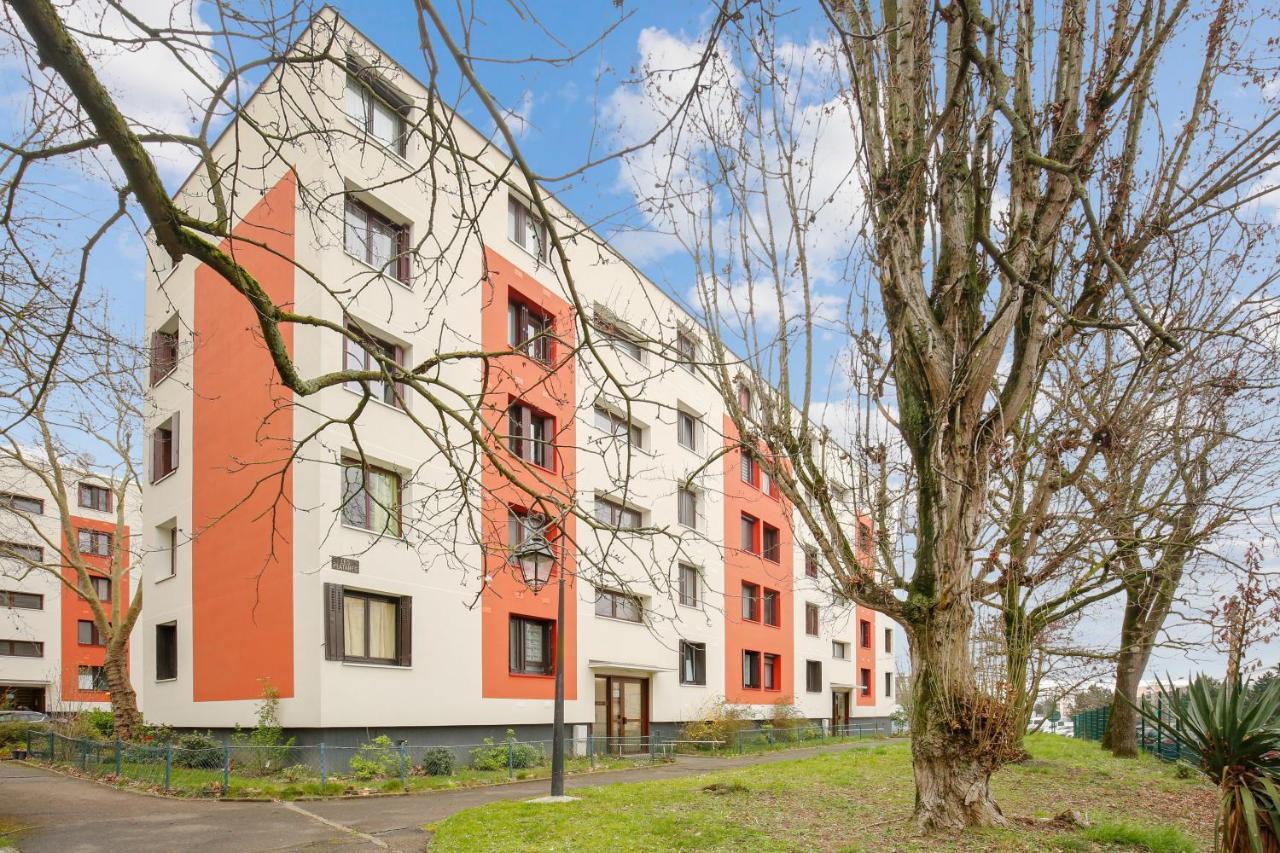 Budget Apart Near Paris Franconville  Exterior photo